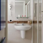 Embassy Hotel 3*