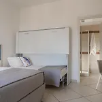 Hotel Embassy 3*